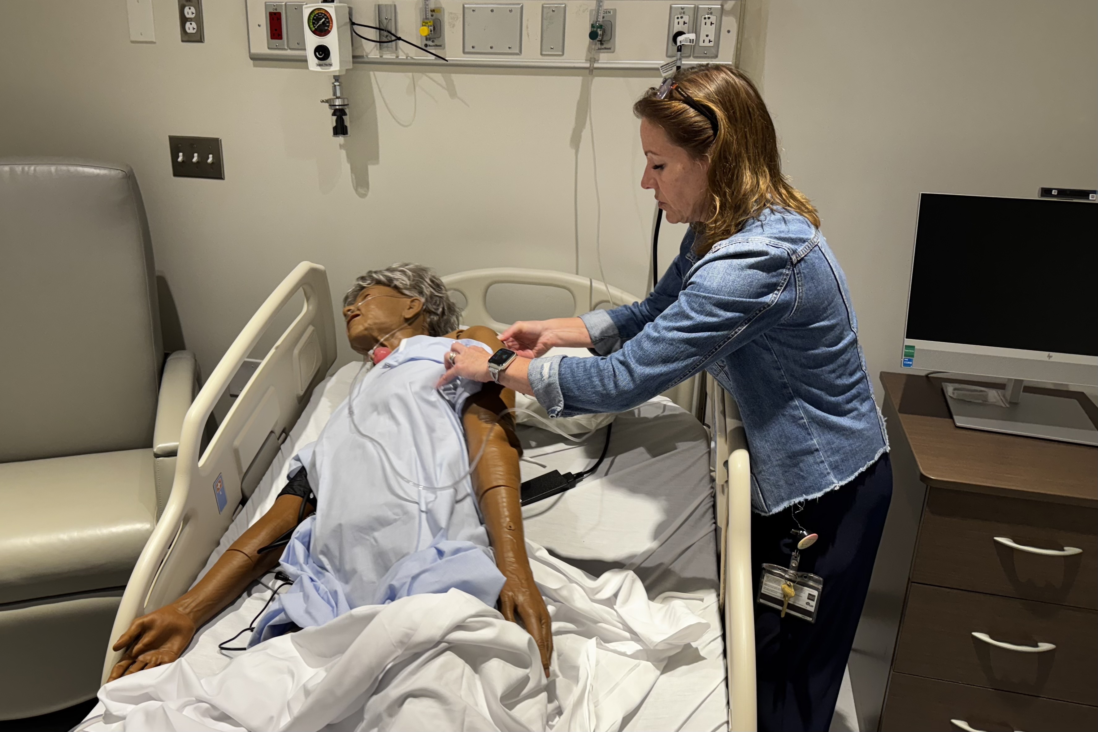 Sim lab manneqiun used in demonstration